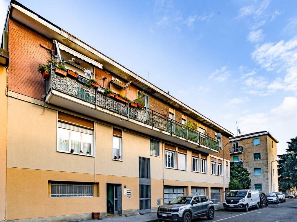 Appartamento a Baranzate in Via Monte Amiata, 6 - Foto 2