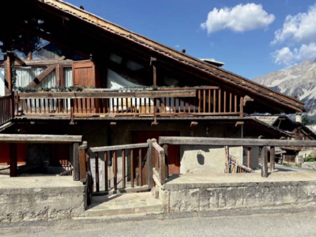 Appartamento a Cesana torinese in Frazione Champlas Seguin - Foto 2