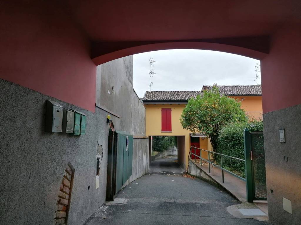 Box / garage a Soresina in Via Emilio Caldara, 83 - Foto 2