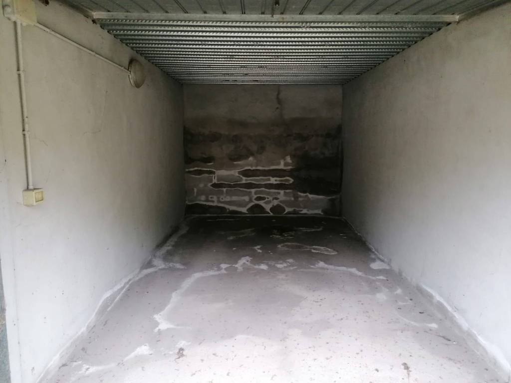 Box / garage a Soresina in Via Emilio Caldara, 83 - Foto 3