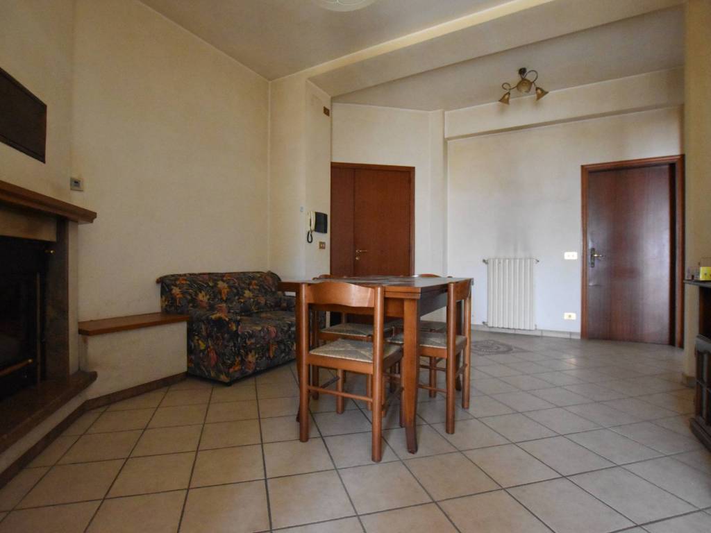 Appartamento a Comunanza in Viale della Repubblica - Foto 2