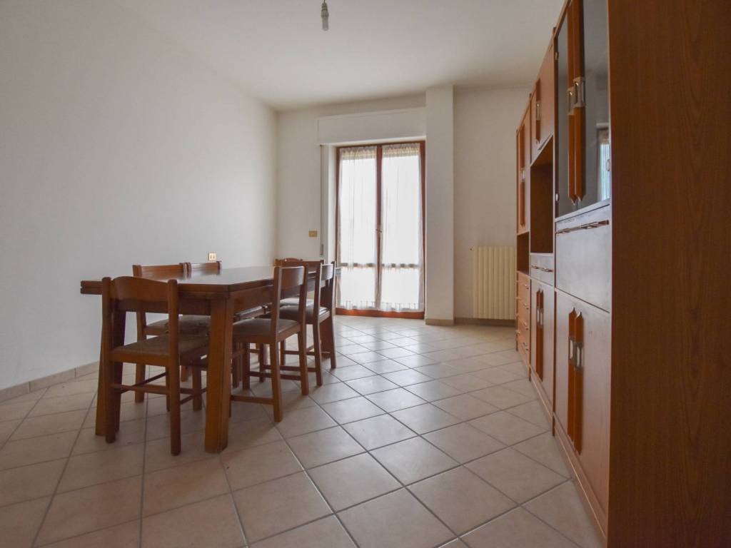 Appartamento a Comunanza in Viale della Repubblica - Foto 5