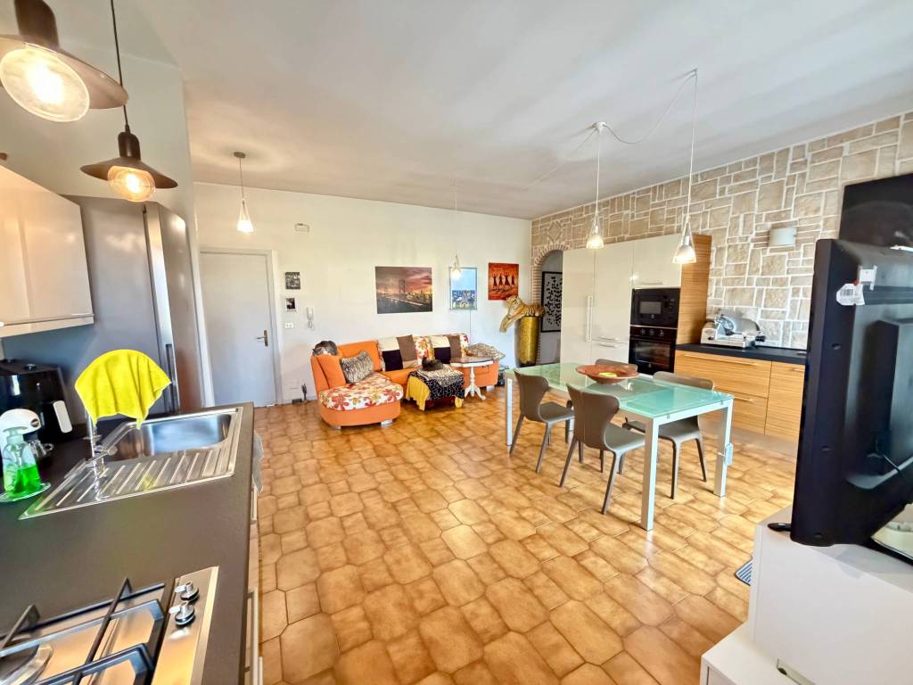 Appartamento a Rezzato in Via Giuseppe Mazzini - Foto 2