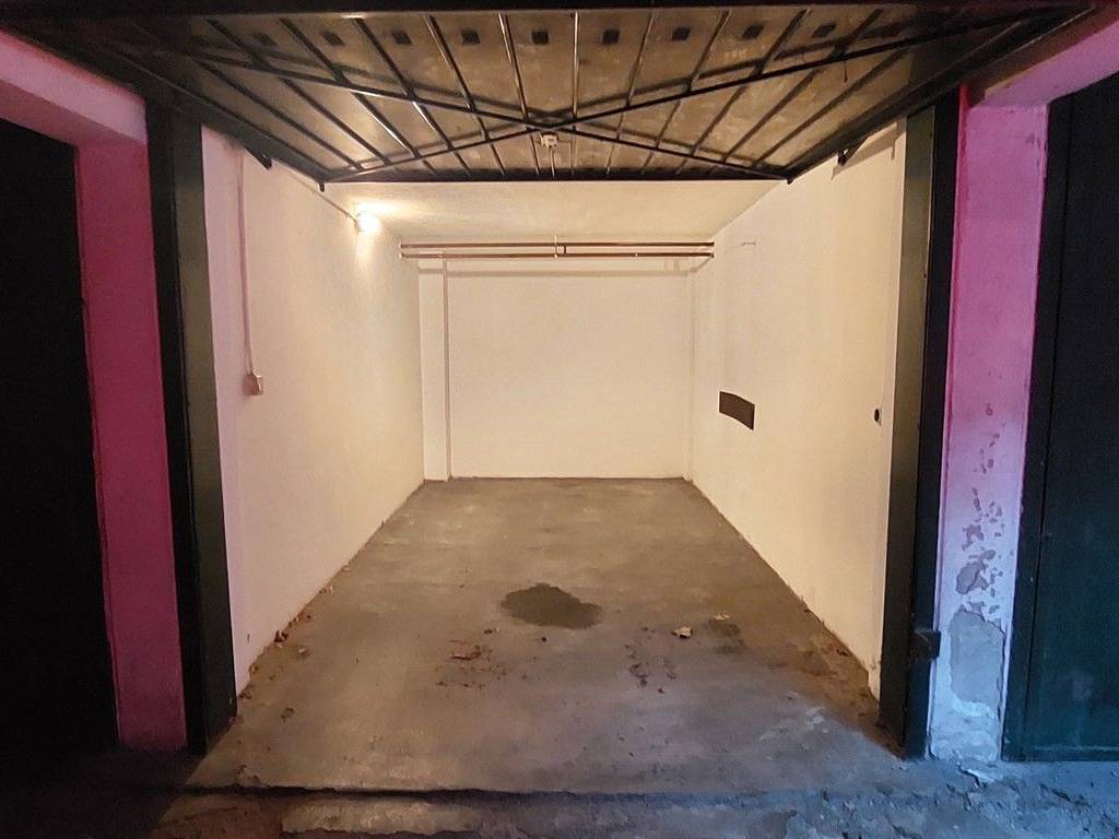Box / garage a Cinisello balsamo in Via Luigi Cadorna, 39 - Foto 3