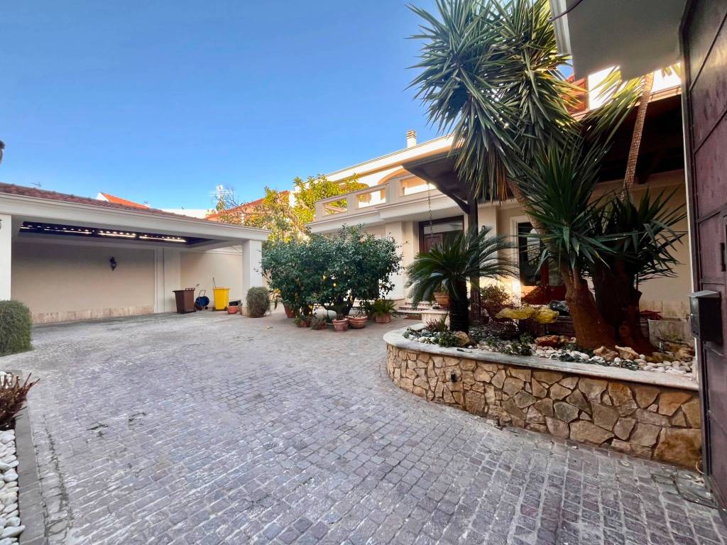 Villa a Casal di principe in Corso Umberto I - Foto 3