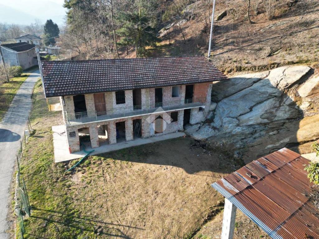 Casa indipendente a Revello in Via Vecchia della valle, 35 - Foto 3