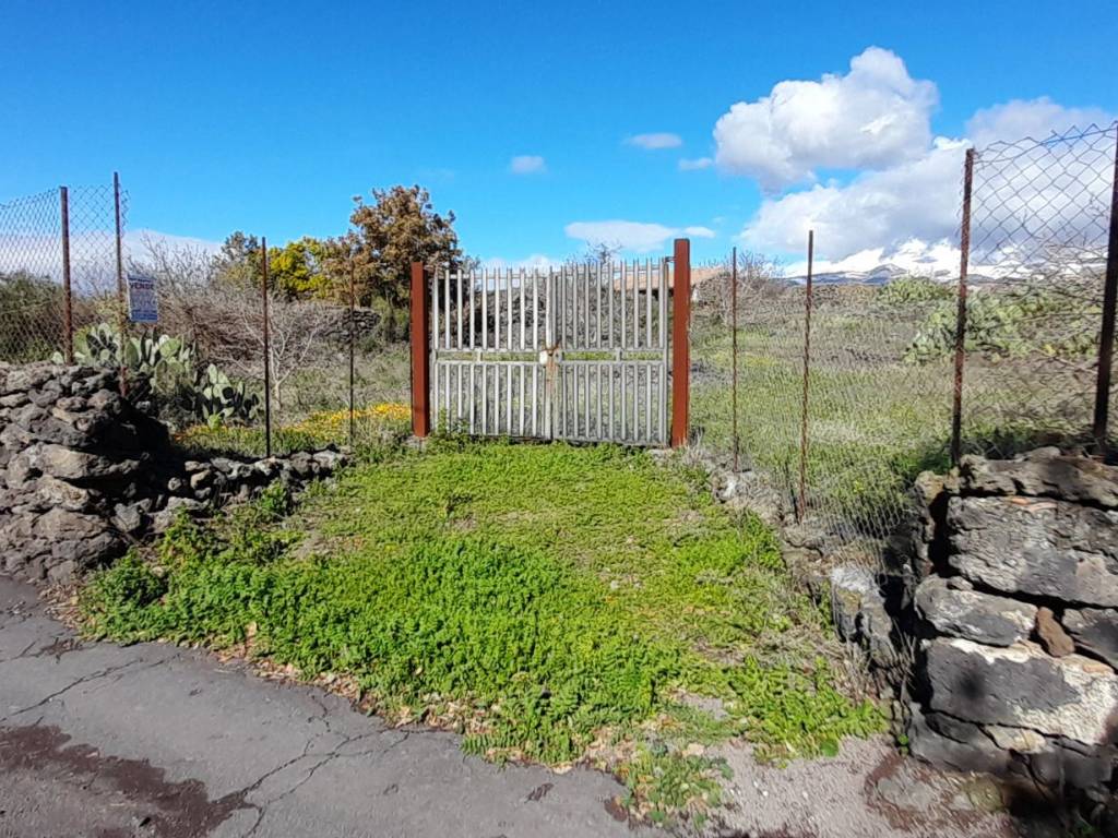 Terreno a Belpasso in Strada Comunale Raffo - Foto 2