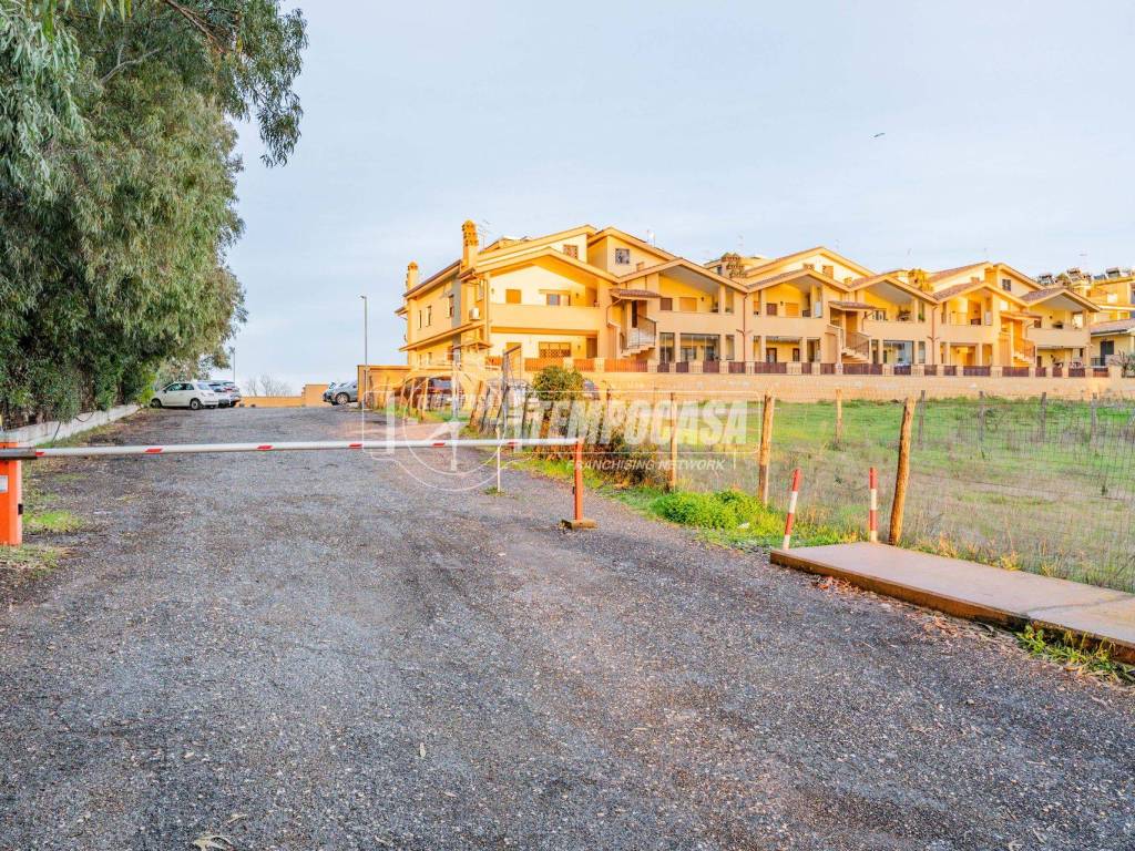 Appartamento a Fiumicino in Via pattada - Foto 2