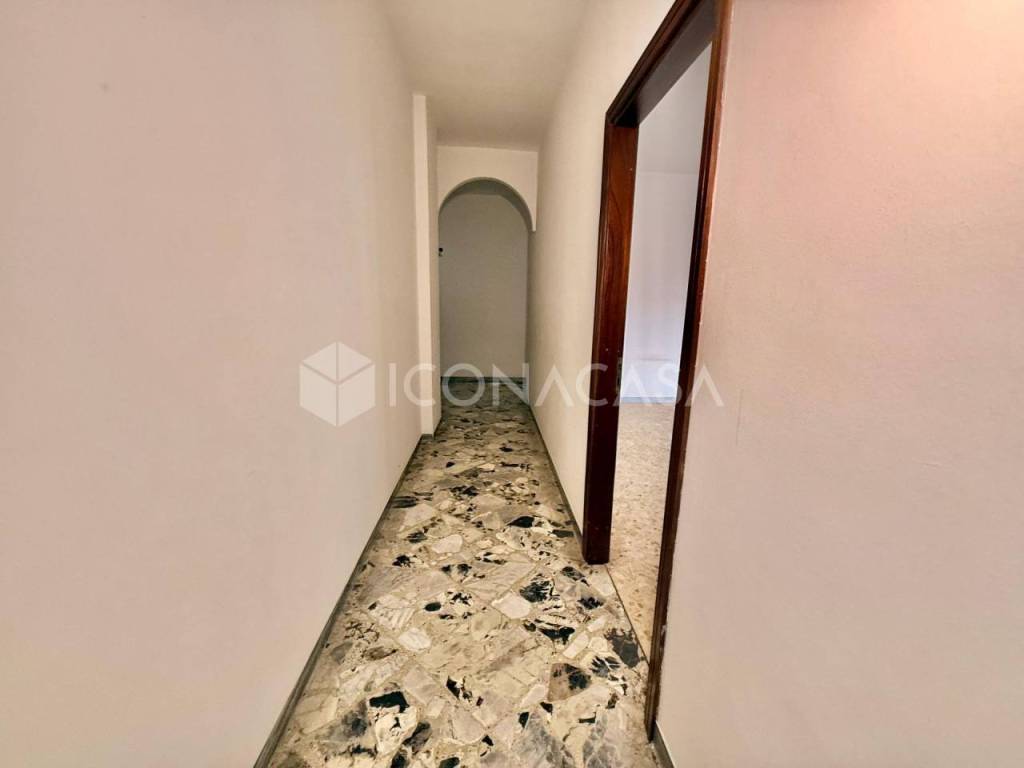 Appartamento a Fasano in Via Fratelli Rosselli - Foto 4