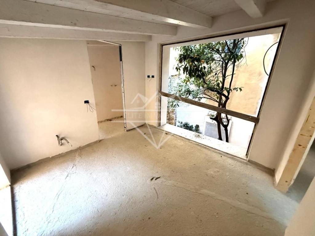 Casa indipendente a Sarzana in Viale Giuseppe Mazzini, , 122 - Foto 2