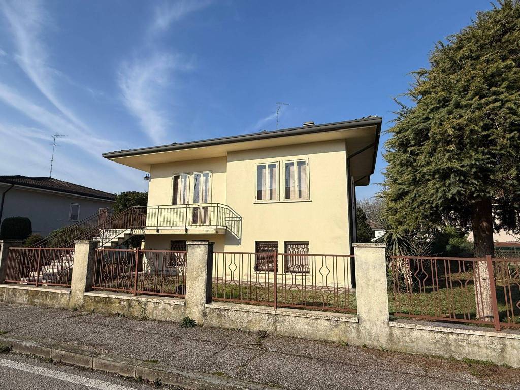 Villa a Legnago in Corso della Vittoria, 2 - Foto 3