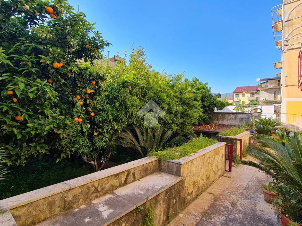 Casa indipendente a Casapulla in Via enrico de nicola, 11 - Foto 2