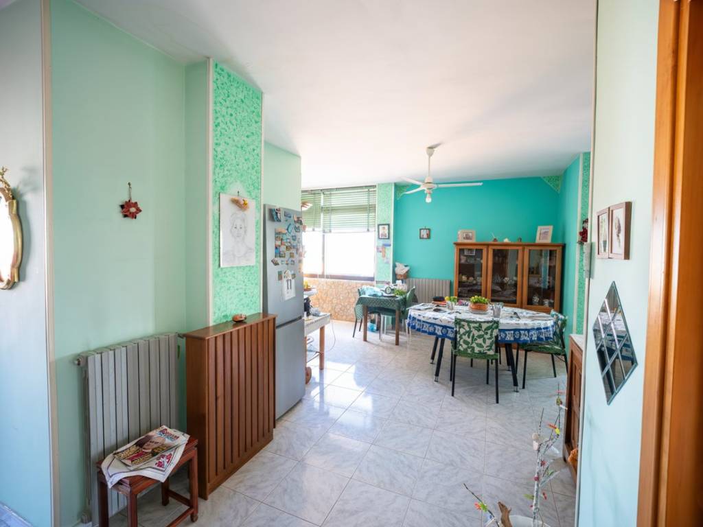 Appartamento a Mondragone in Via M. B. Greco, 30 - Foto 3