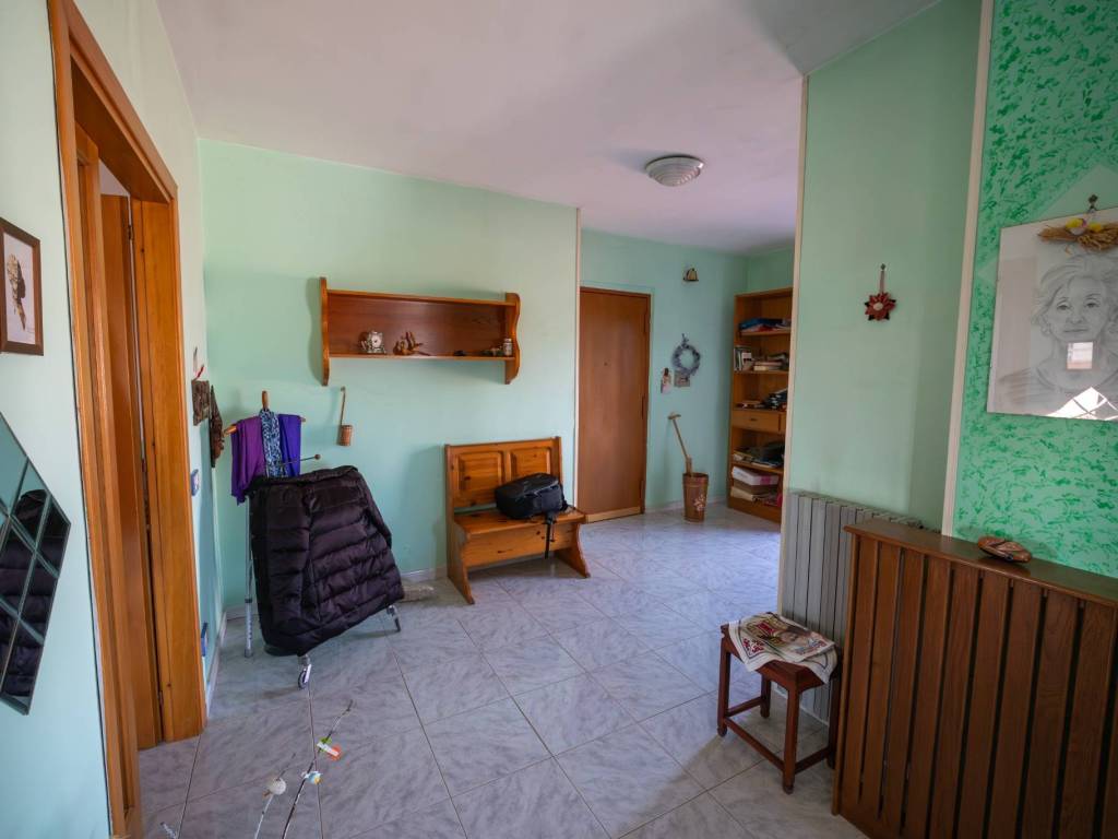 Appartamento a Mondragone in Via M. B. Greco, 30 - Foto 5