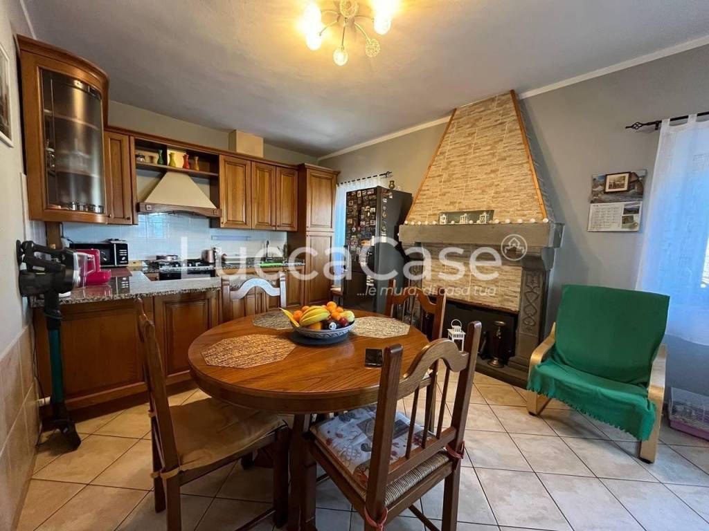 Casa indipendente a Castelnuovo di garfagnana in Castelnuovo di Garfagnana - Foto 4