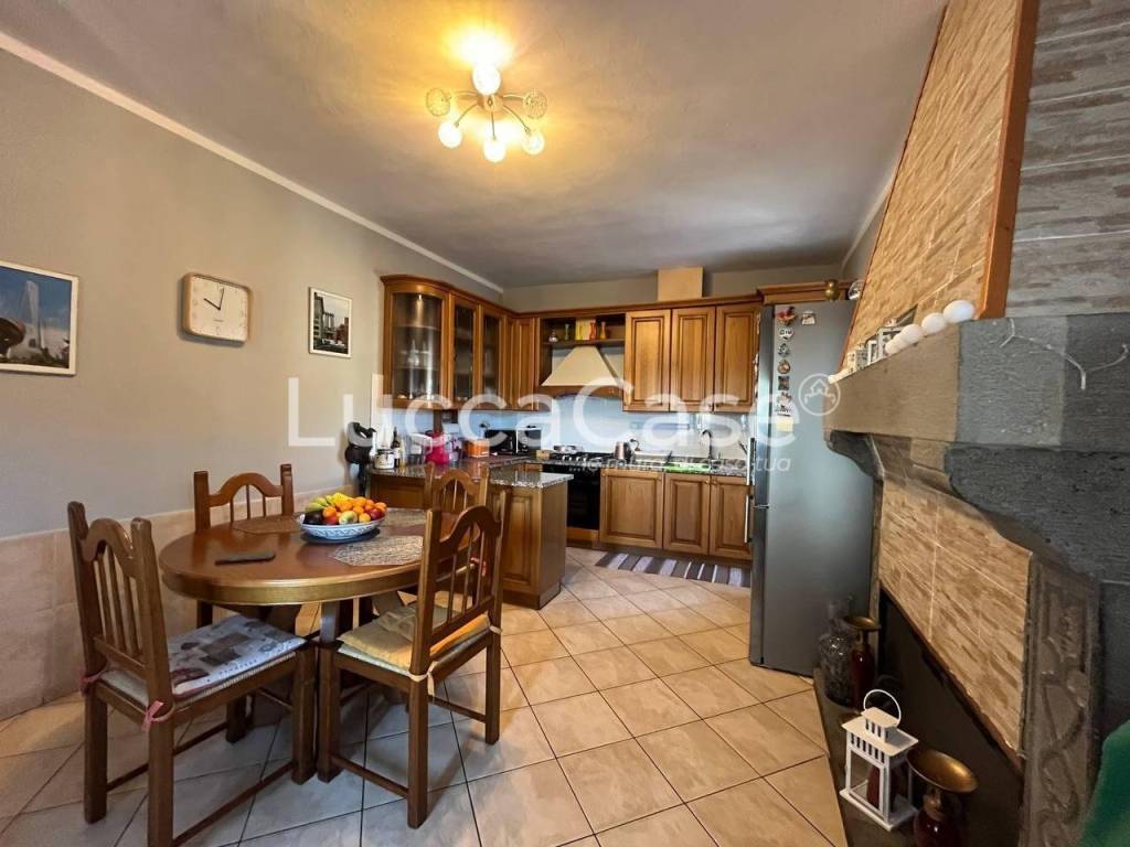 Casa indipendente a Castelnuovo di garfagnana in Castelnuovo di Garfagnana - Foto 5