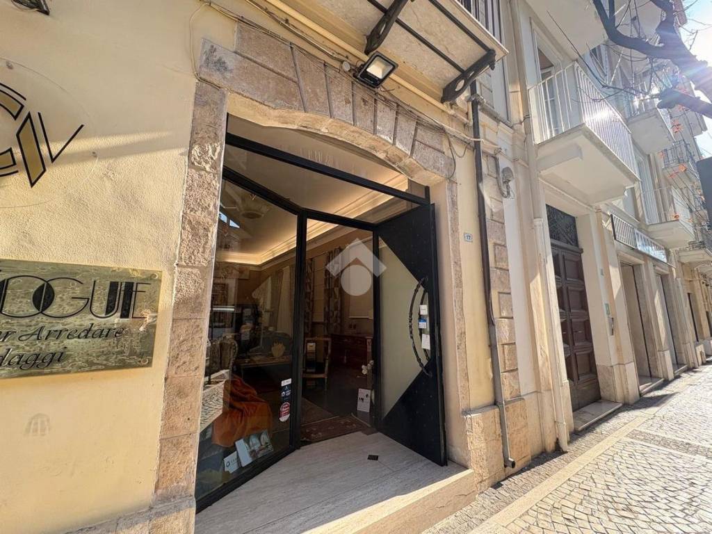 Appartamento a Fondi in Locale Commerciale Via Corso Italia 17, 17 - Foto 3