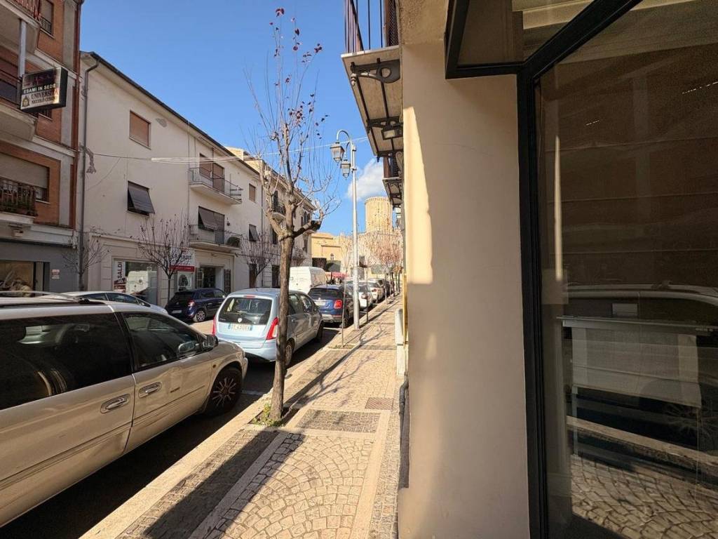 Appartamento a Fondi in Locale Commerciale Via Corso Italia 17, 17 - Foto 4