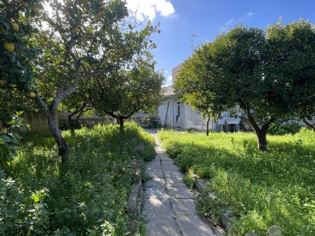 Casa indipendente a Vernole in Via Vernole - Foto 5