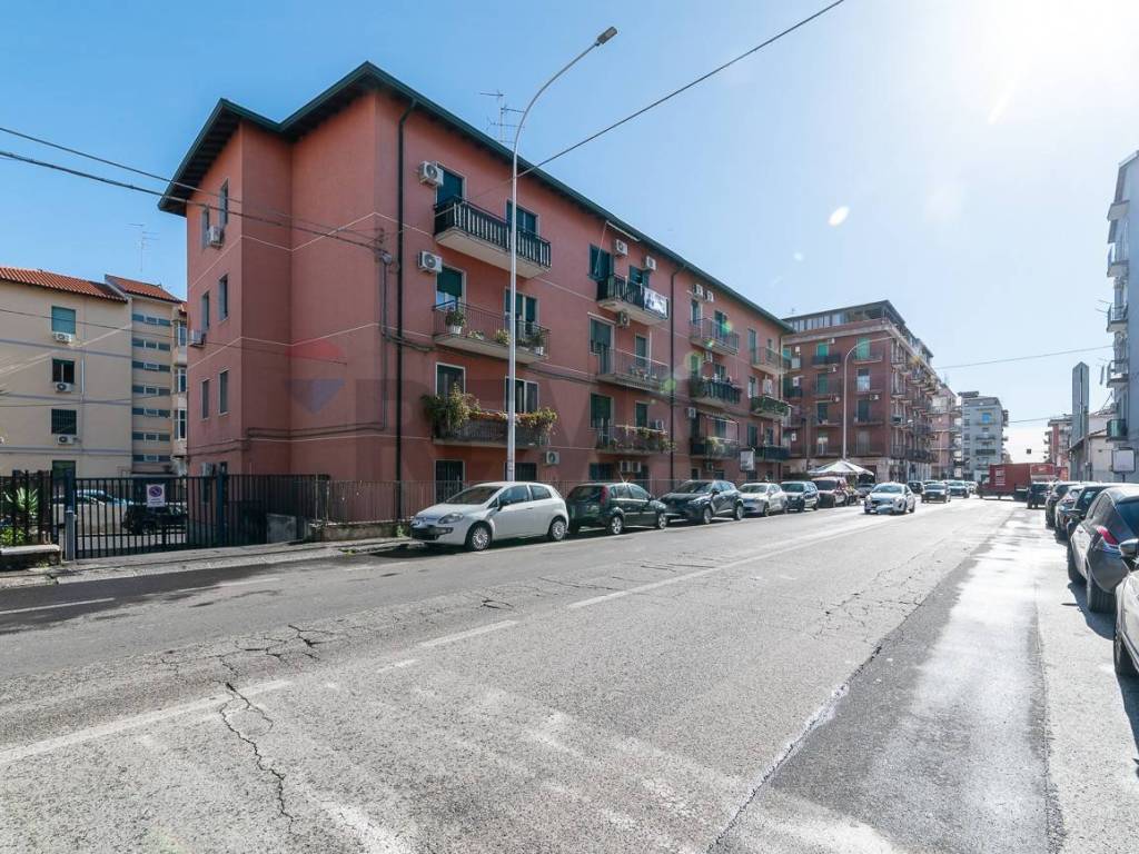 Appartamento a Catania in Via Armando Diaz, 22 - Foto 2