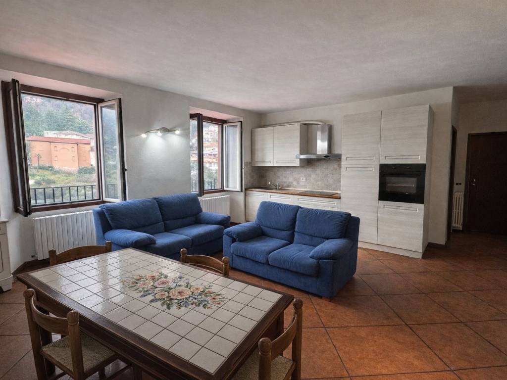 Appartamento a Lecco in Corso San Michele del Carso - Foto 4