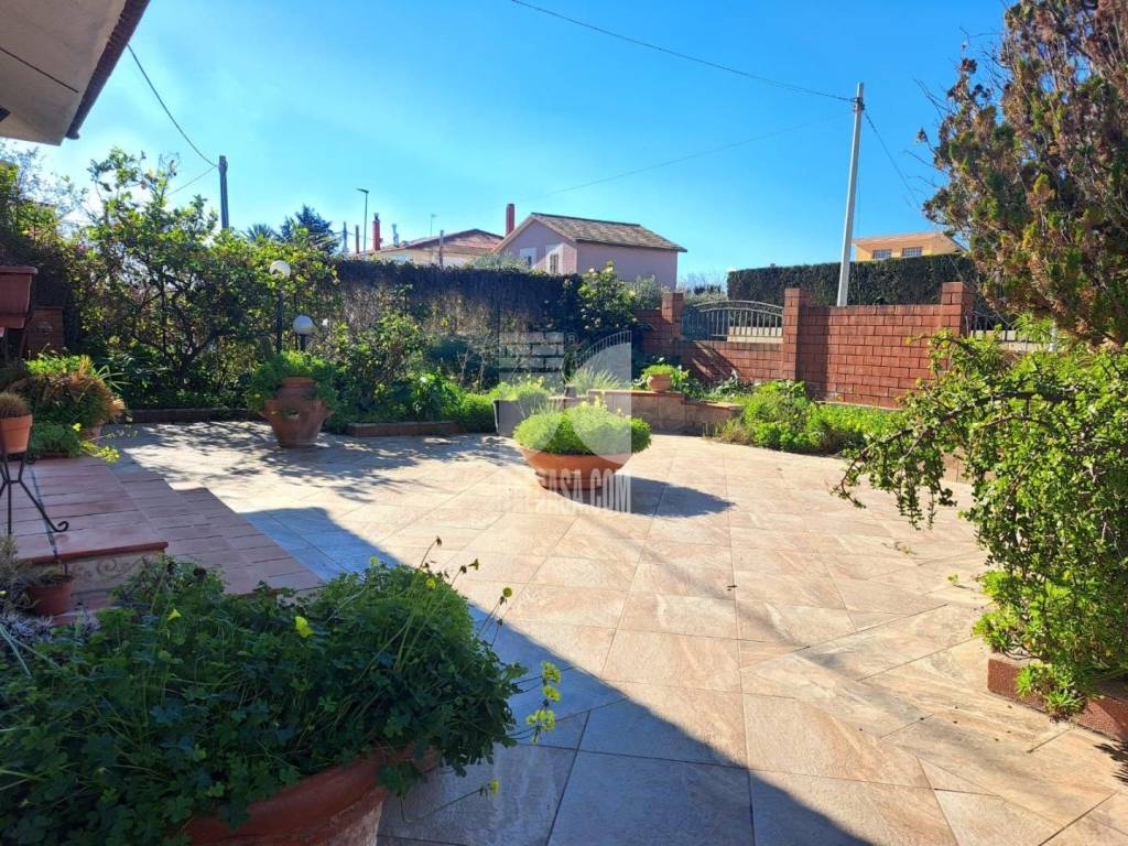 Villa a Crotone in via dei gelsomini - Foto 4