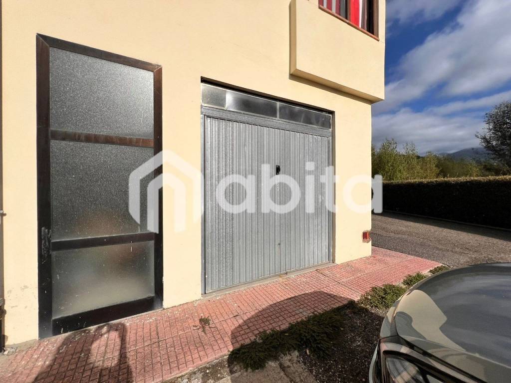 Box / garage a Loro ciuffenna - Foto 3