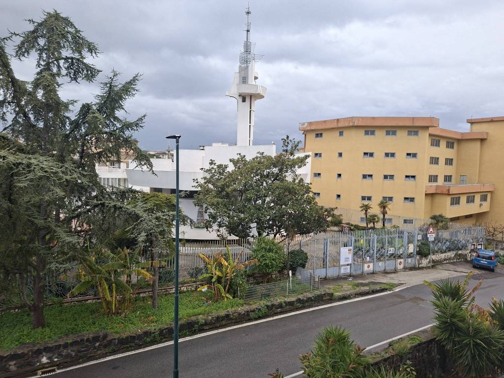 Appartamento a Portici in Via Nuova, 3 - Foto 2