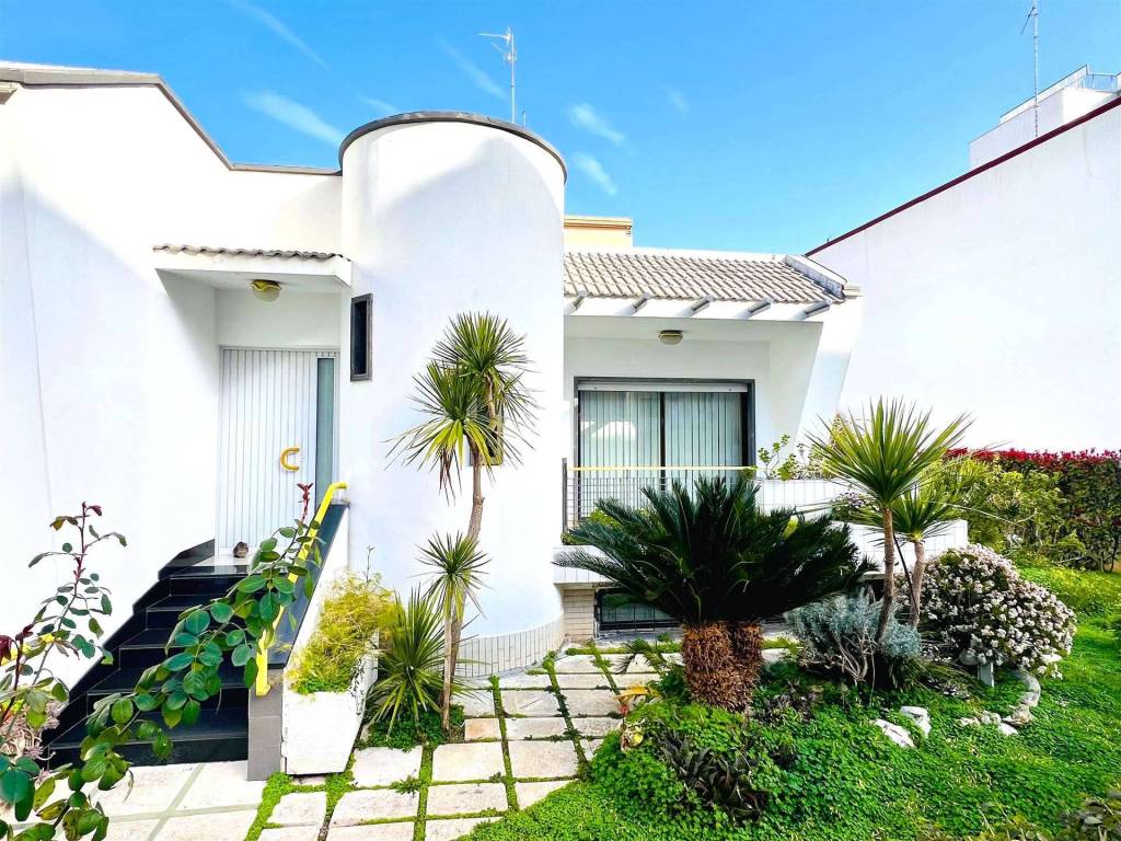 Villa a Valenzano in Camillo Benso Conte di Cavour - Foto 3