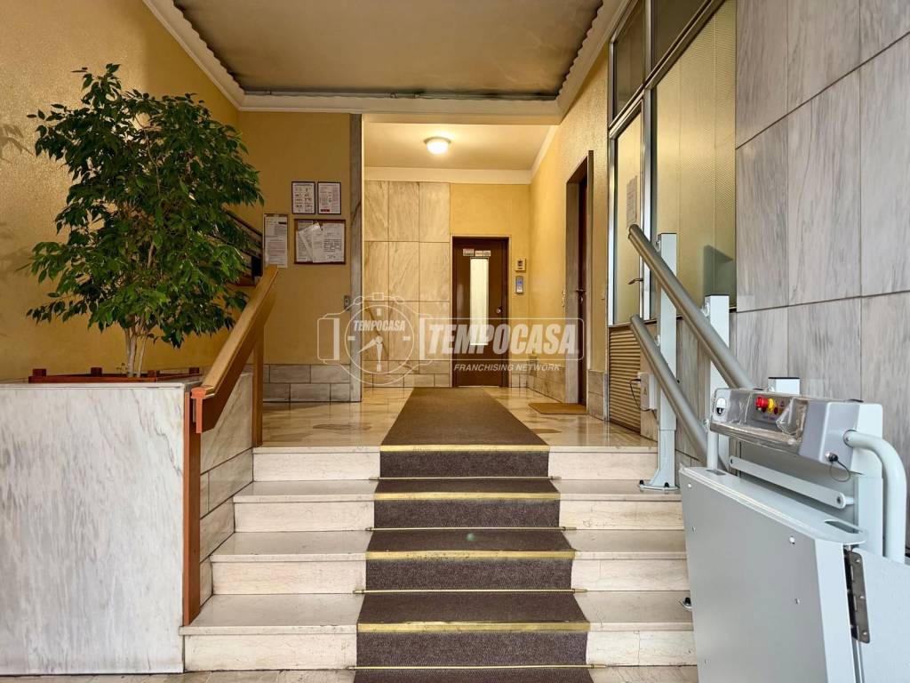 Appartamento a Parabiago in Via Alessandro Manzoni - Foto 4