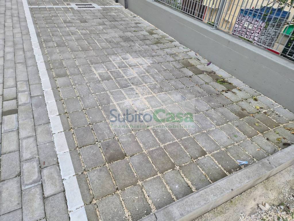 Box / garage a Chieti in Via Meneghini, 25 - Foto 2