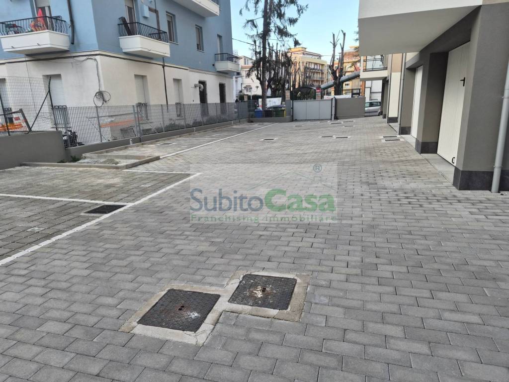 Box / garage a Chieti in Via Meneghini, 25 - Foto 4