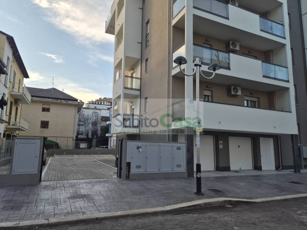 Box / garage a Chieti in Via Meneghini, 25 - Foto 5