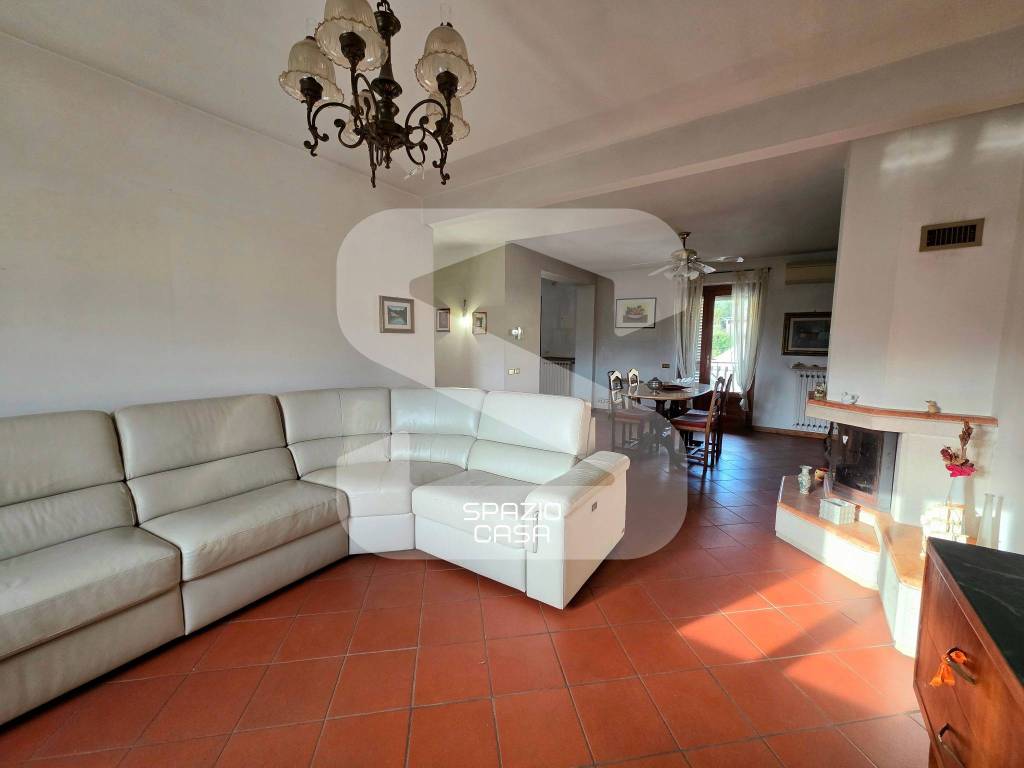 Casa indipendente a Lucca in Via del Burlamacco - Foto 4