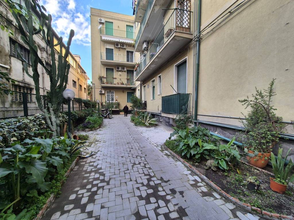 Appartamento a Catania in Via Antonio Santangelo Fulci, 19 - Foto 2