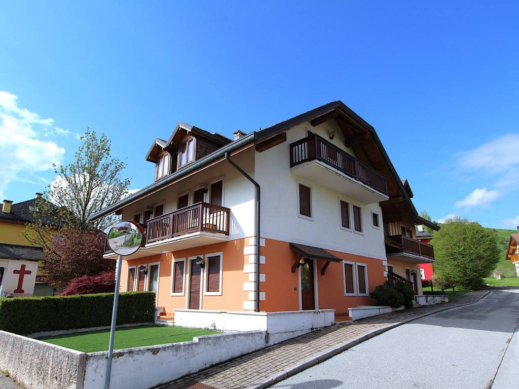 Appartamento a Asiago in Via Rodeghieri, 104 - Foto 2
