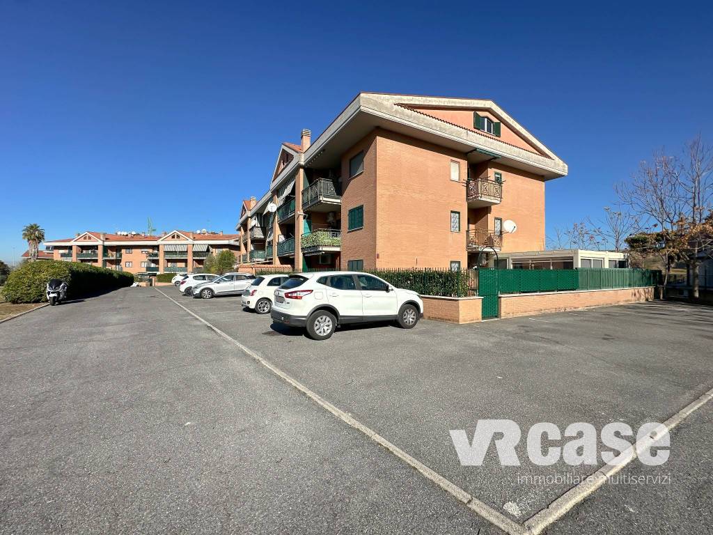 Appartamento a Monte compatri in Via Lago di Bolsena, 91 - Foto 3