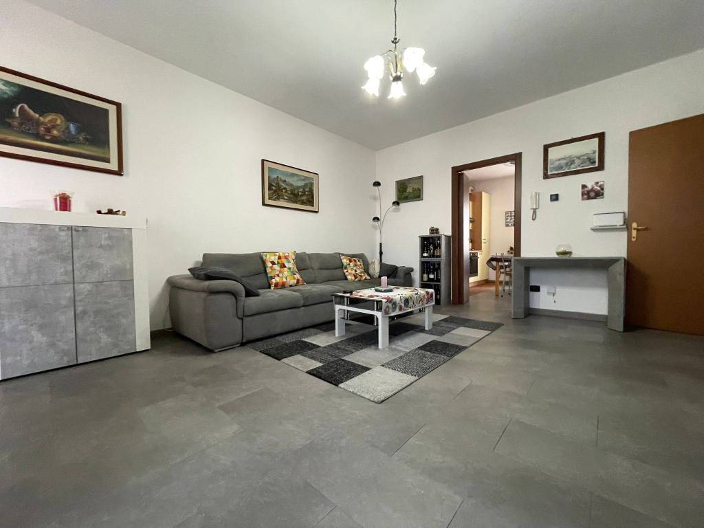 Appartamento a Binago in Via Santa Maria - Foto 4