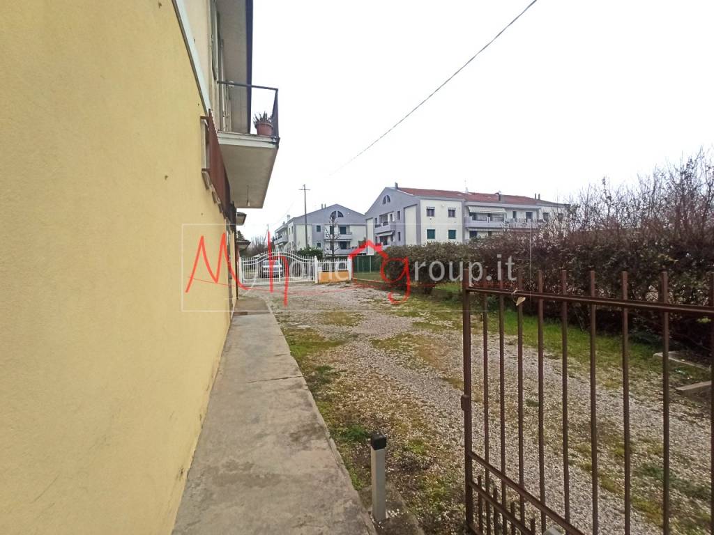Casa indipendente a Ponte san nicolò in Via Guglielmo Marconi - Foto 4