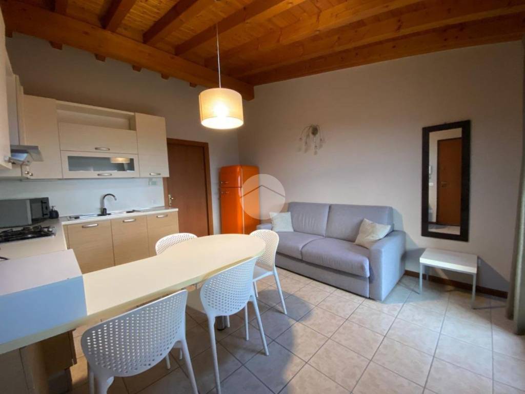 Appartamento a Lonato del garda in Via Barcuzzi - Foto 2