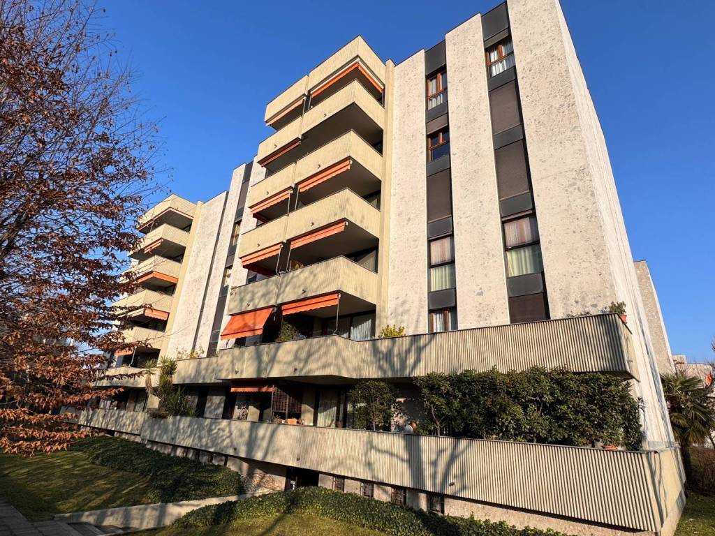 Appartamento a Saronno in Via Francesco Petrarca, 3 - Foto 4