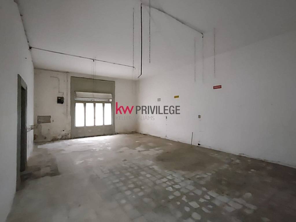 Appartamento a Ceglie messapica in Via Sigismondi Castromediano, 7 - Foto 2