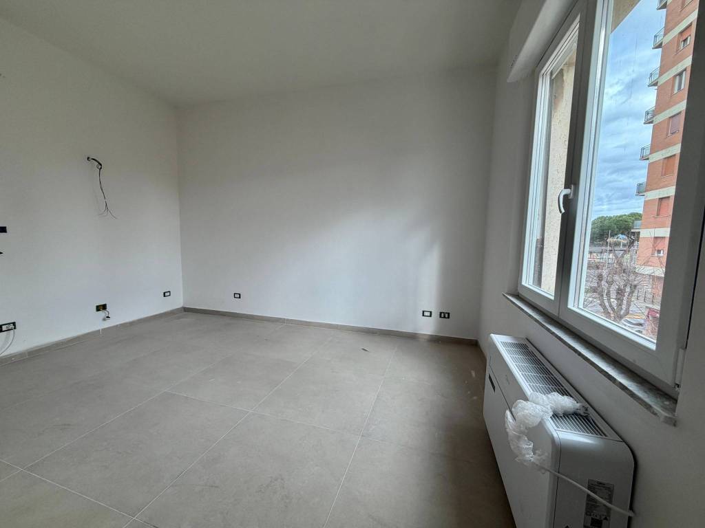 Appartamento a Follonica in Via Emilio Bicocchi - Foto 2