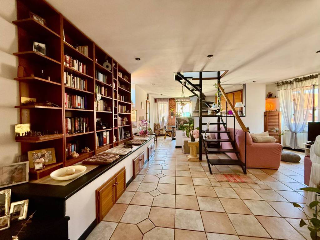 Appartamento a Imperia in Via Bartolomeo Bossi, 23 - Foto 2