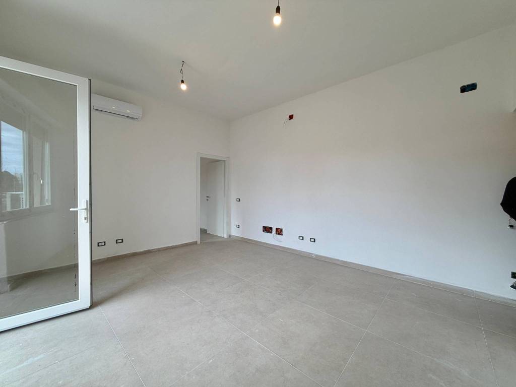 Appartamento a Follonica in Via Emilio Bicocchi - Foto 3