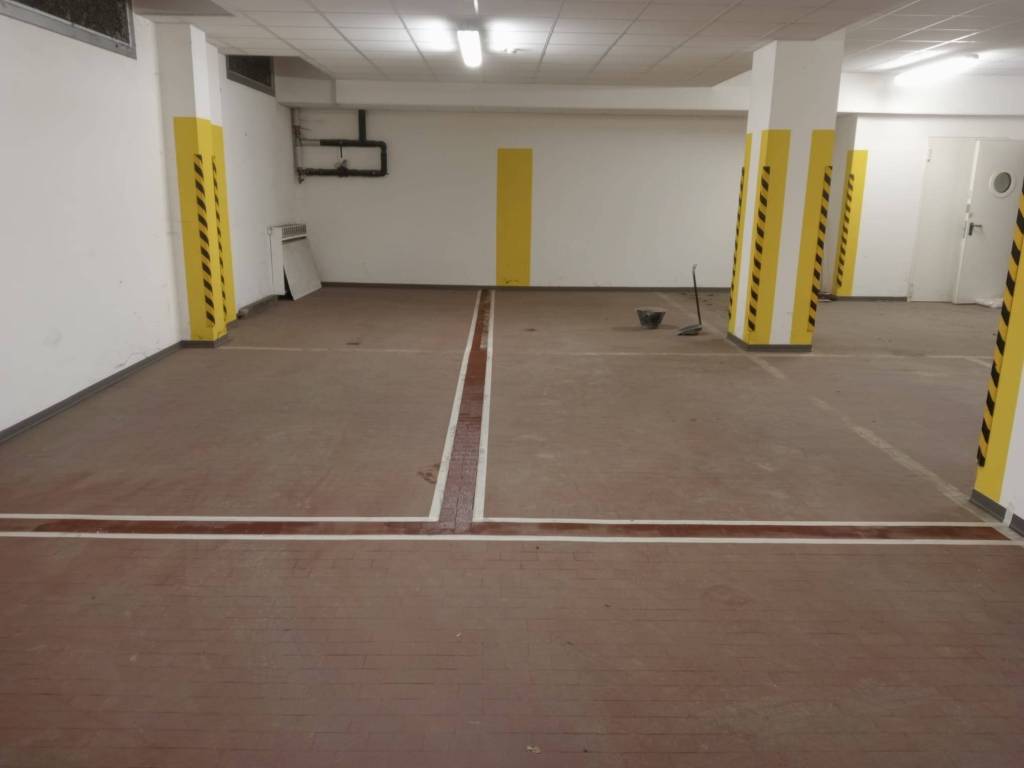 Box / garage a Bologna in Via Giovanni Brugnoli - Foto 2