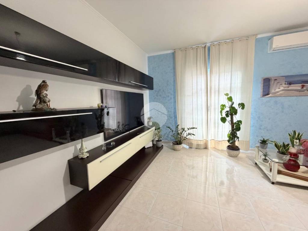 Villa a Mugnano di napoli in VIA LUCA GIORDANO, 42 - Foto 4