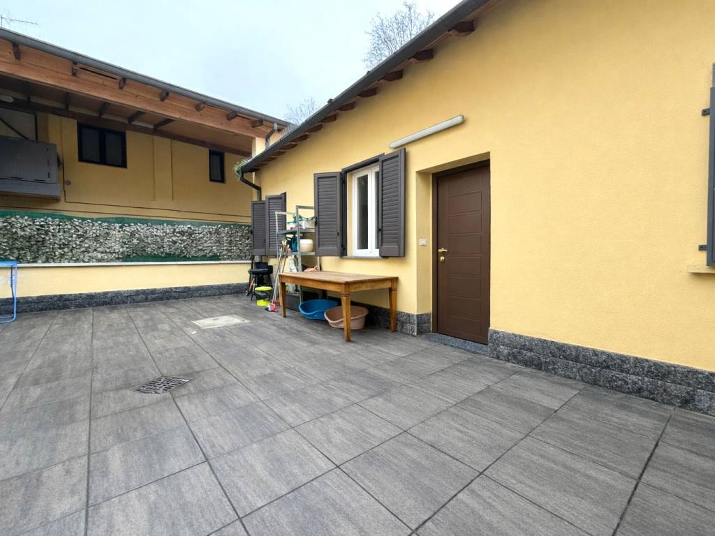 Appartamento a Vellezzo bellini in Via Colombarole - Foto 2