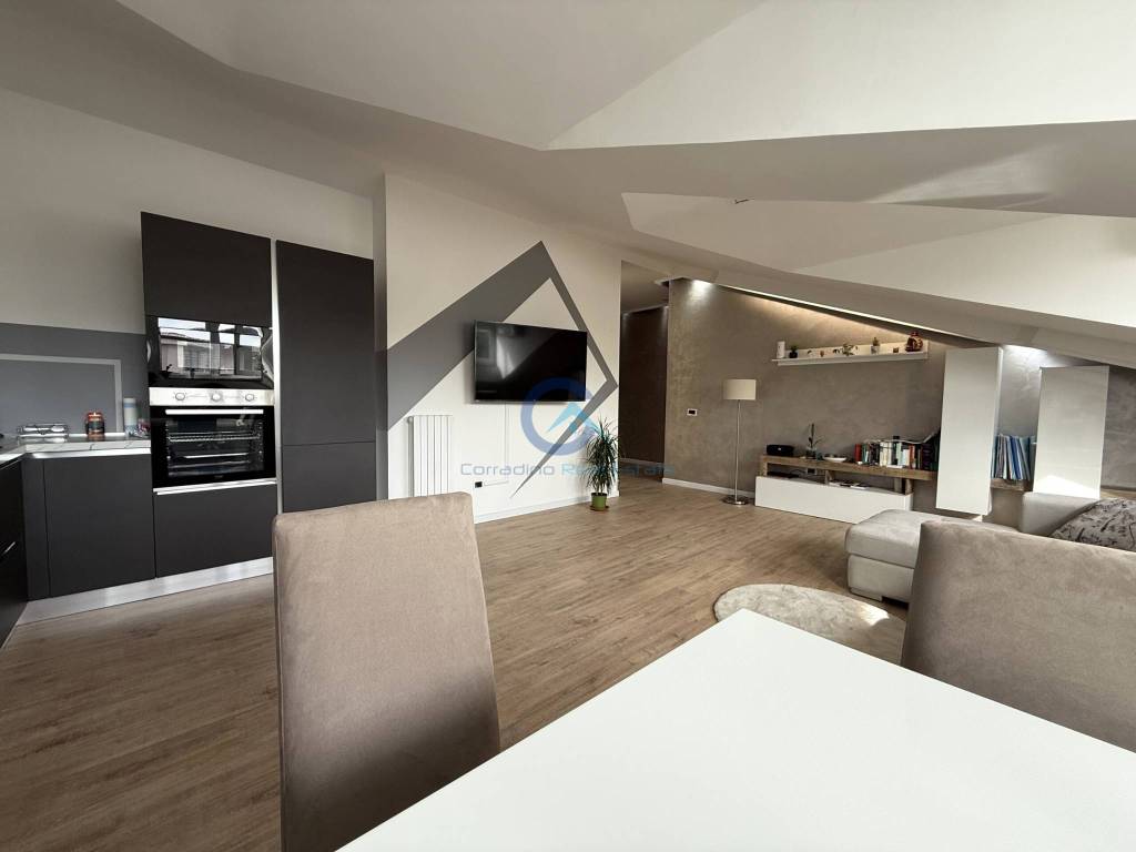 Attico / mansarda a Catanzaro in Via Carlo Pisacane, 26 - Foto 2