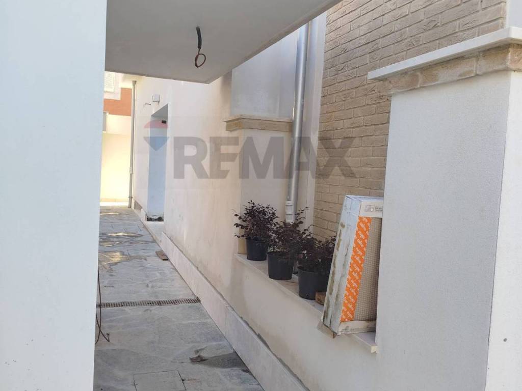 Casa indipendente a Nettuno in via Gladioli, 1 - Foto 2